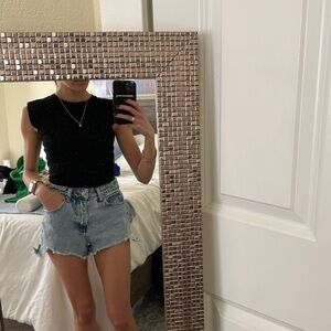 Black cap sleeve tank top